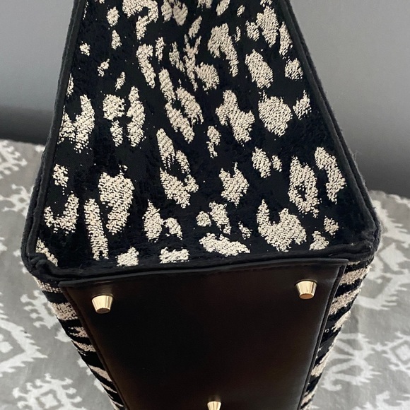 Furla Opportunity Tote Bag in Toni Nero Jacquard Fabric with Leopard Print - Picture 8 of 11